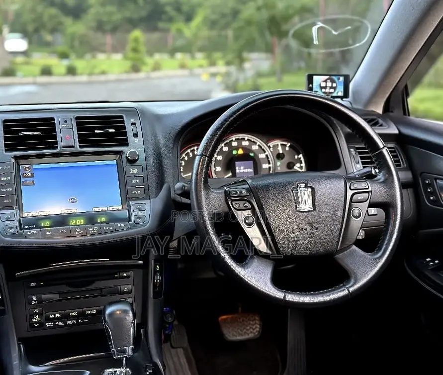 Toyota Crown 2009 Black