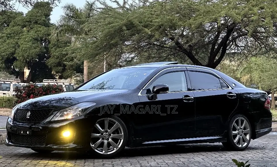 Toyota Crown 2009 Black