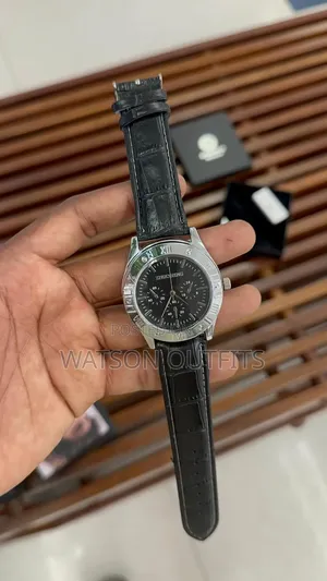 Men's New and Original Leather Straps Watches With Fire Lighter Nicely