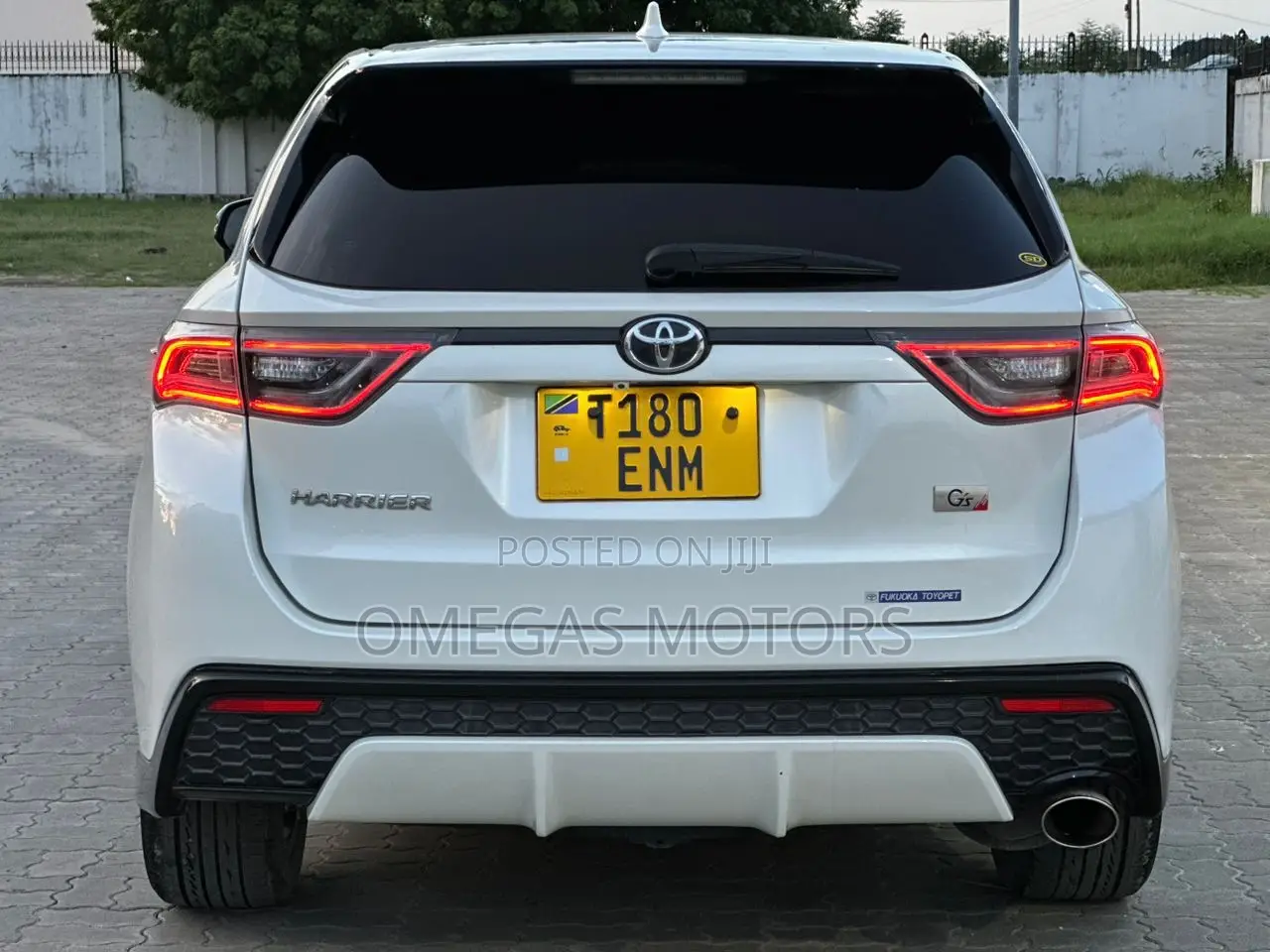 Toyota Harrier 2.0 2015 Pearl