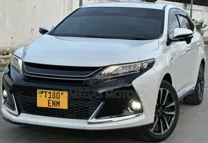 Toyota Harrier 2.0 2015 Pearl