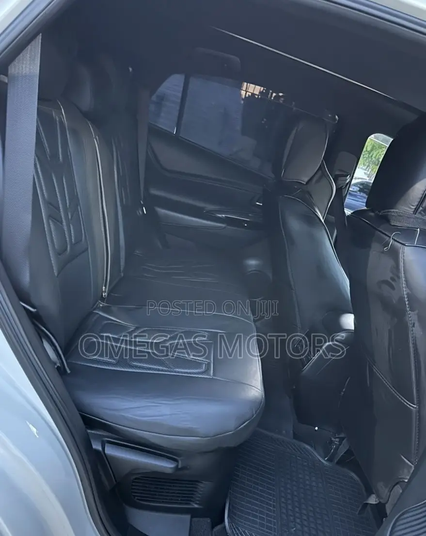 Toyota Harrier 2.0 2015 Pearl