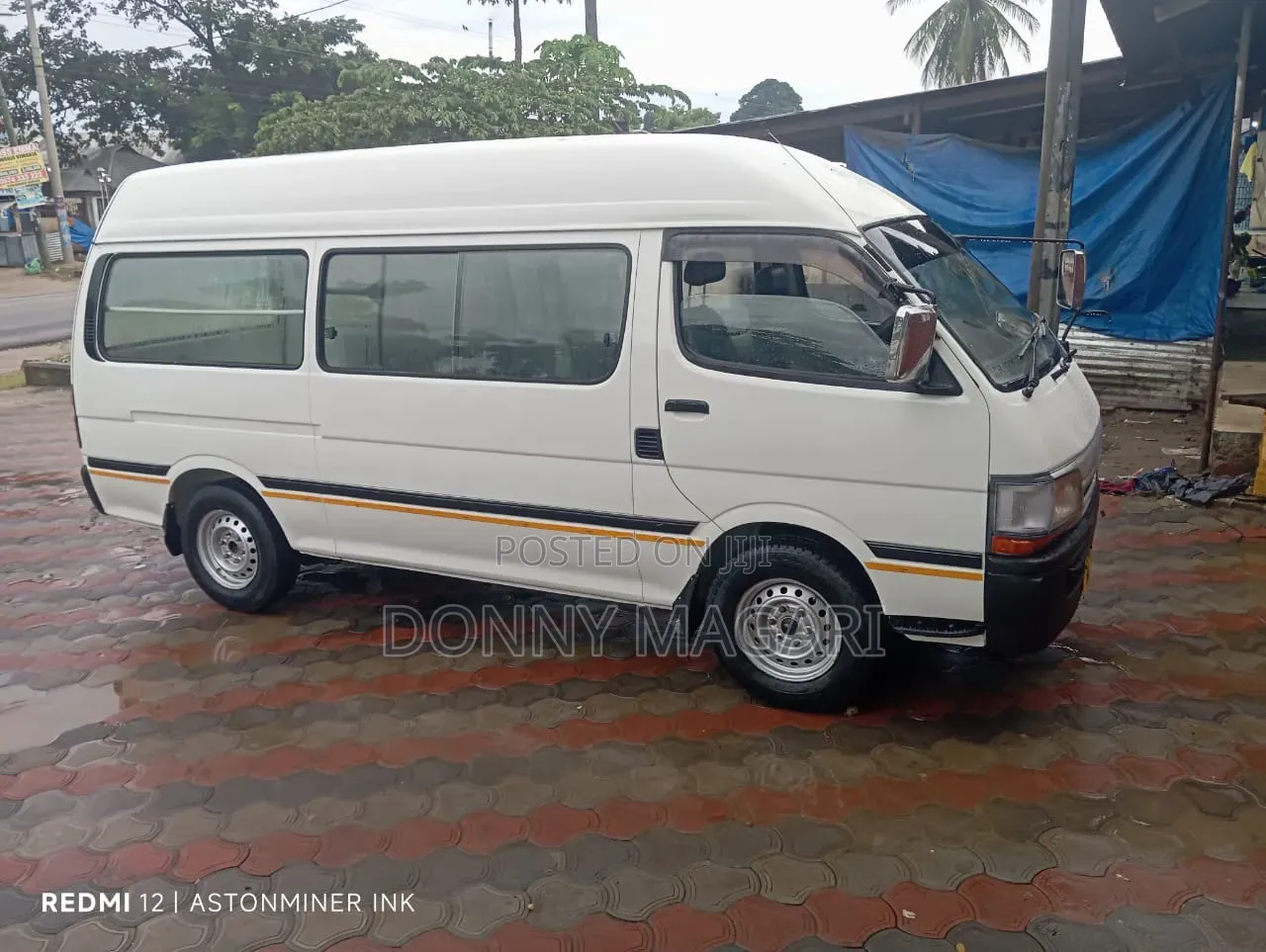 Toyota HiAce 2005 White