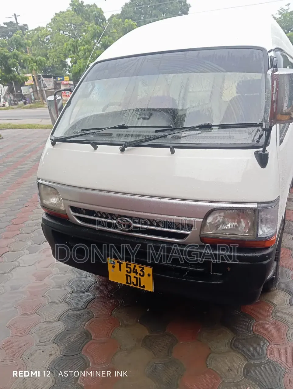 Toyota HiAce 2005 White