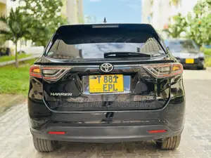 Toyota Harrier 2.0 2015 Black