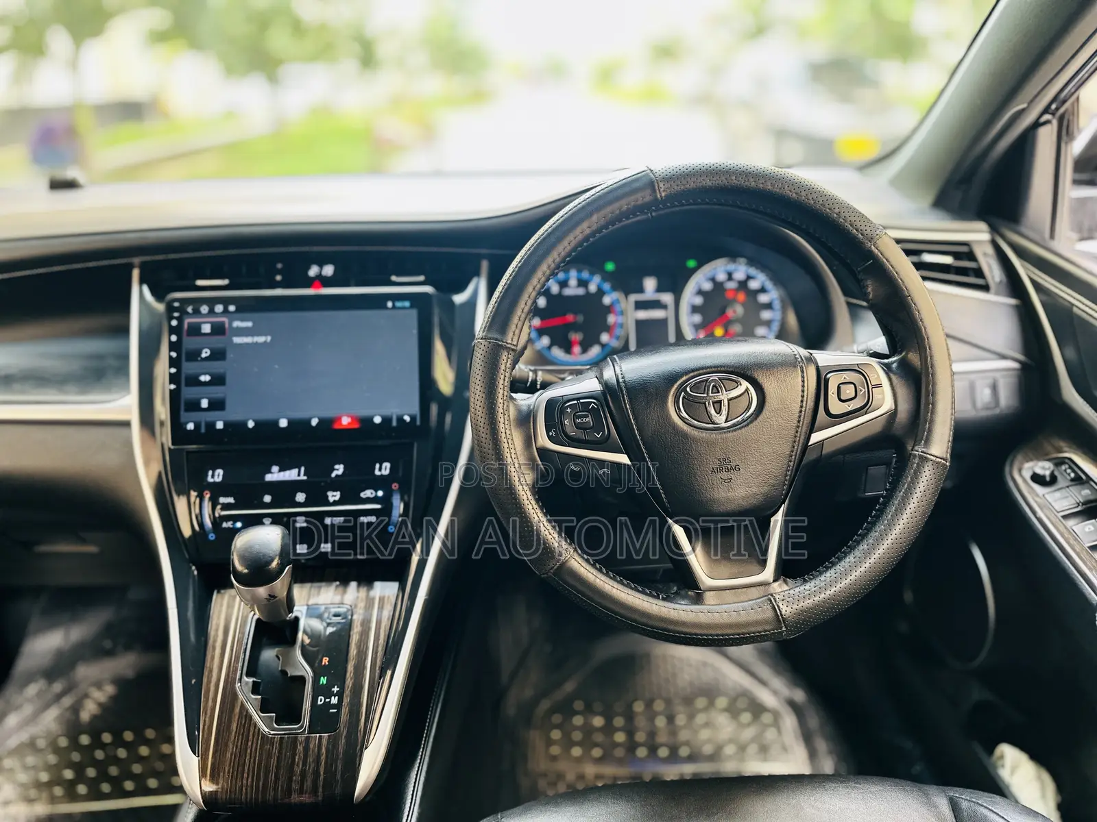 Toyota Harrier 2.0 2015 Black