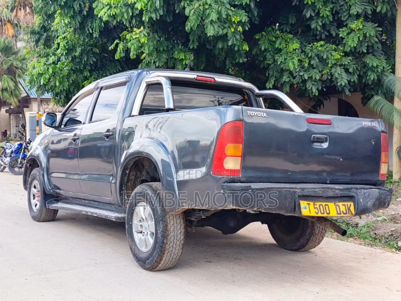 Toyota Hilux 2.5 Cab 2005 Gray