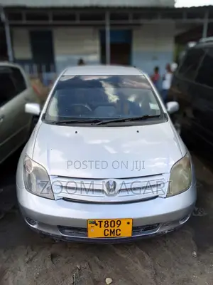 Toyota IST 2006 Silver