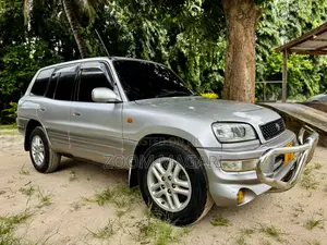 Toyota RAV4 1999 Silver