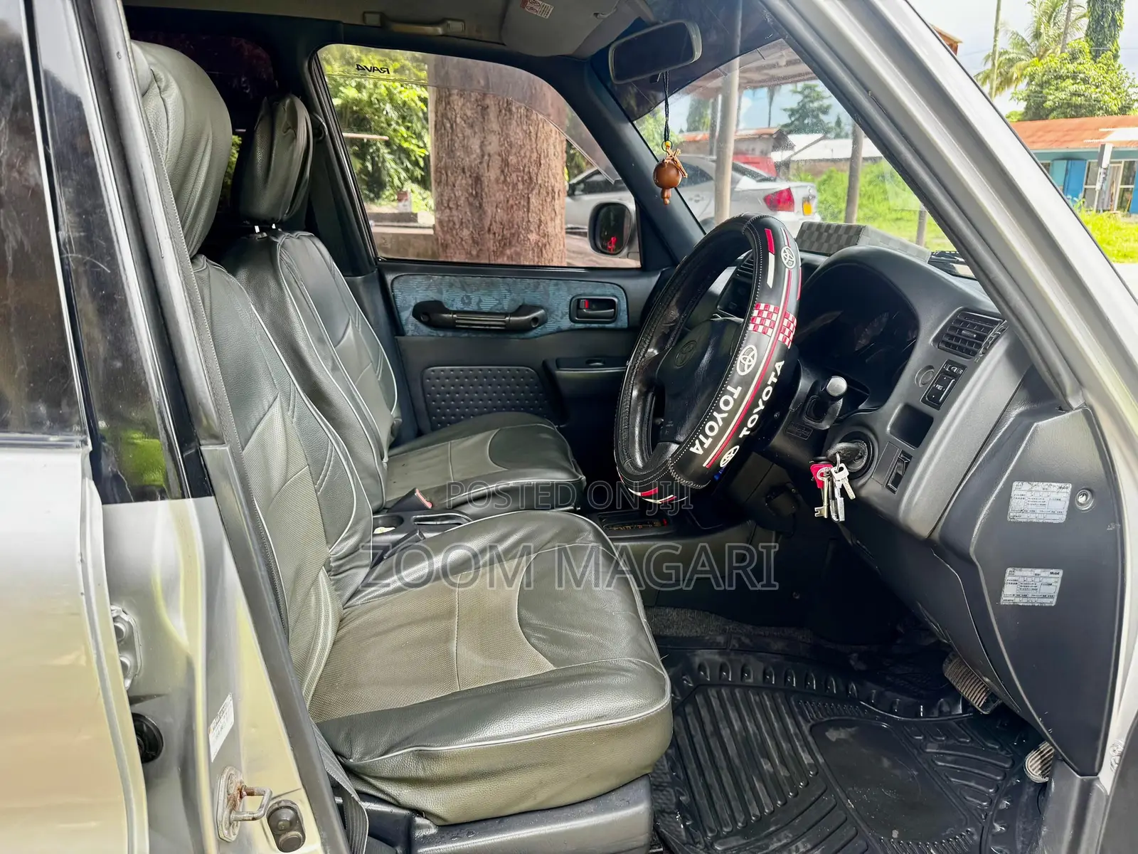 Toyota RAV4 1999 Silver