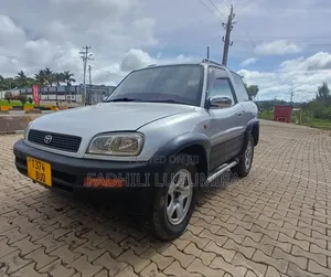 Toyota RAV4 Automatic 2000 Beige