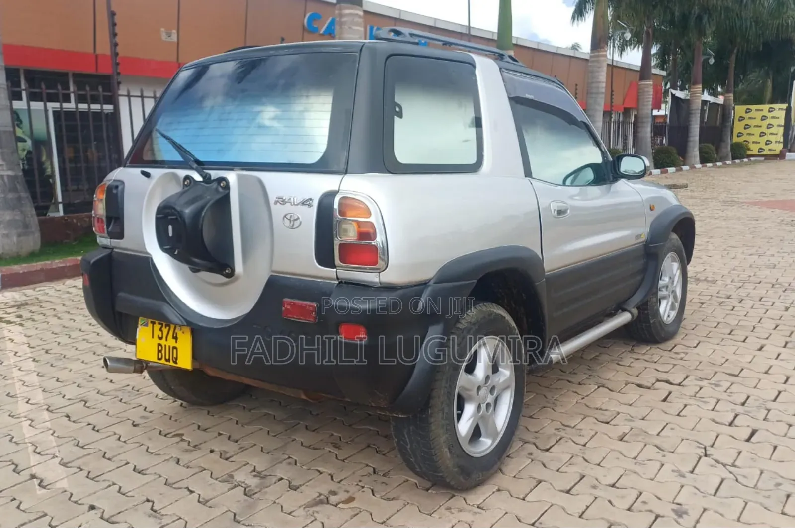 Toyota RAV4 Automatic 2000 Beige