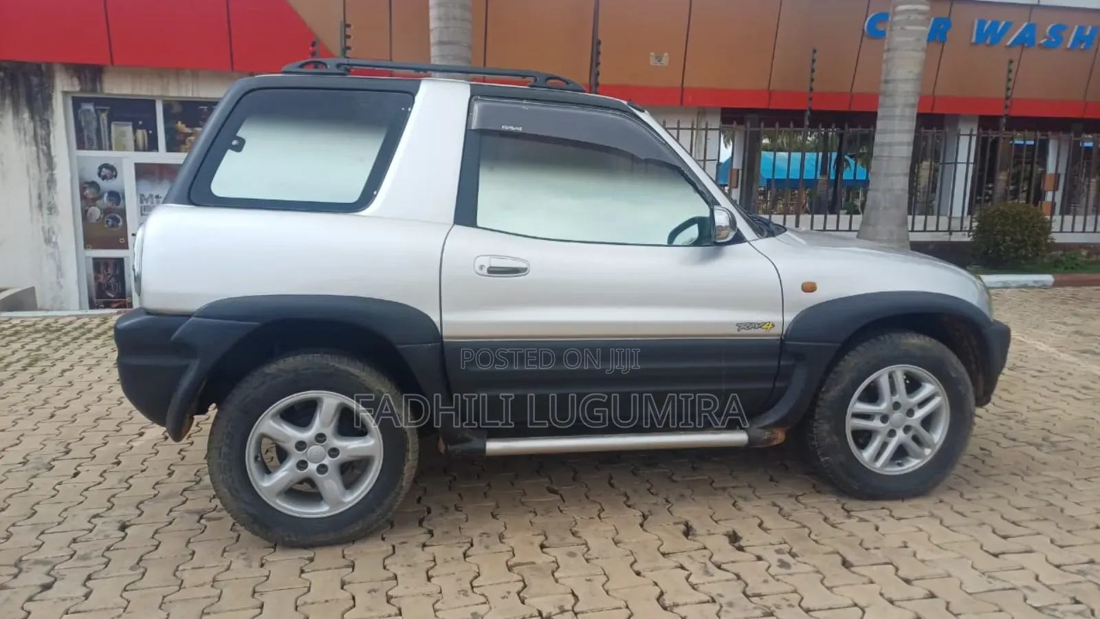 Toyota RAV4 Automatic 2000 Beige