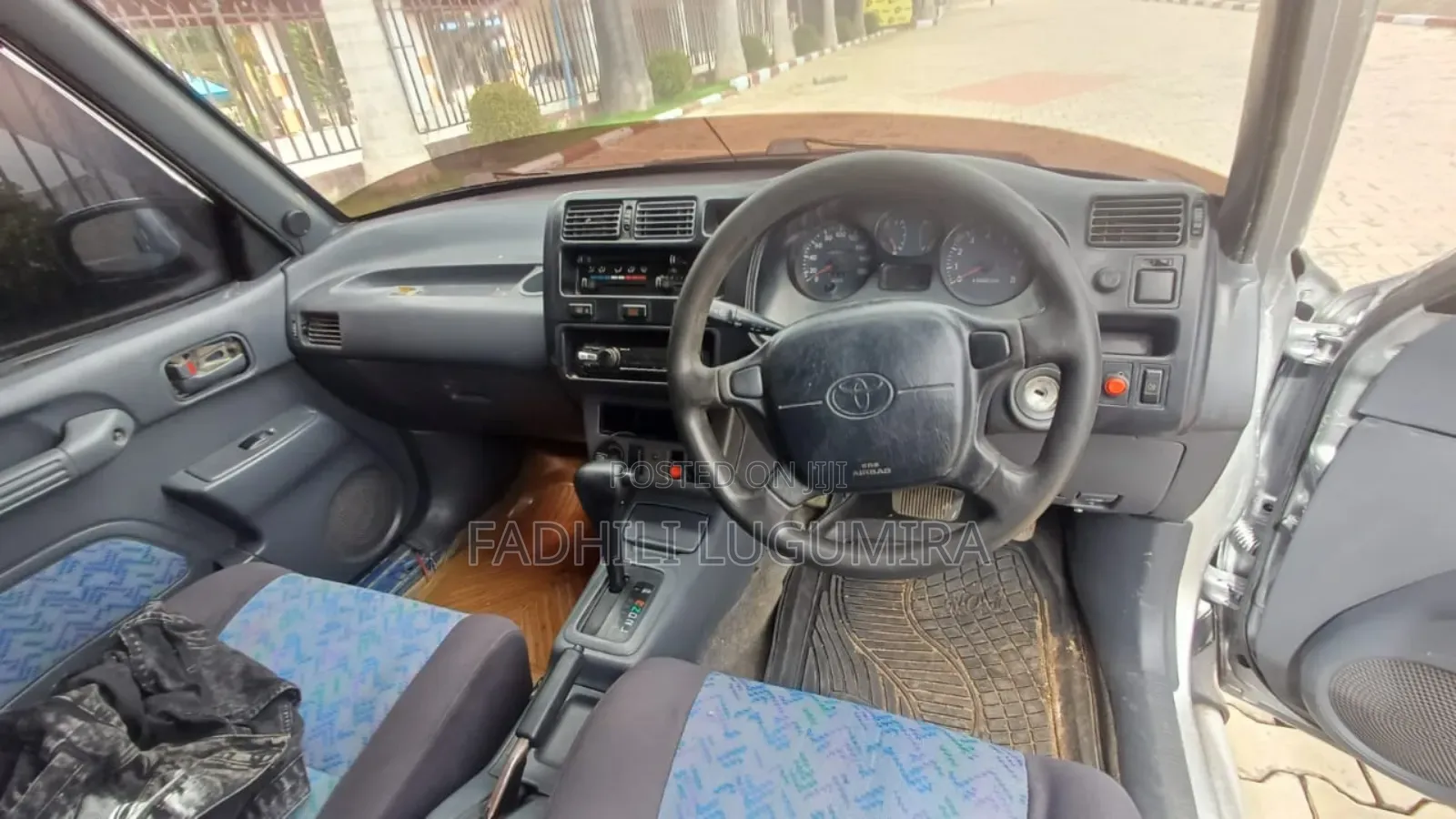 Toyota RAV4 Automatic 2000 Beige