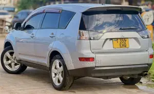 Mitsubishi Outlander 2010 Silver