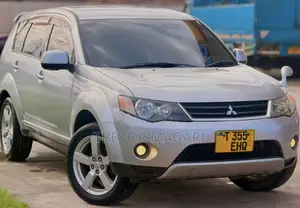 Mitsubishi Outlander 2010 Silver