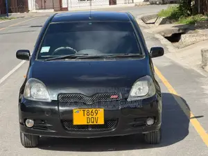 Toyota Vitz 2002 Black
