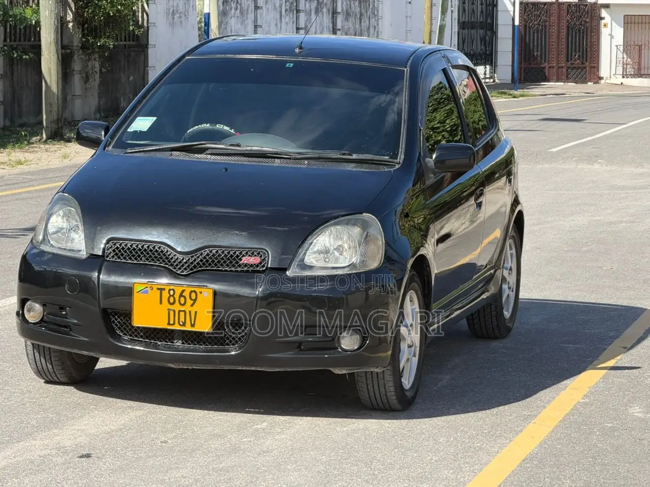 Toyota Vitz 2002 Black