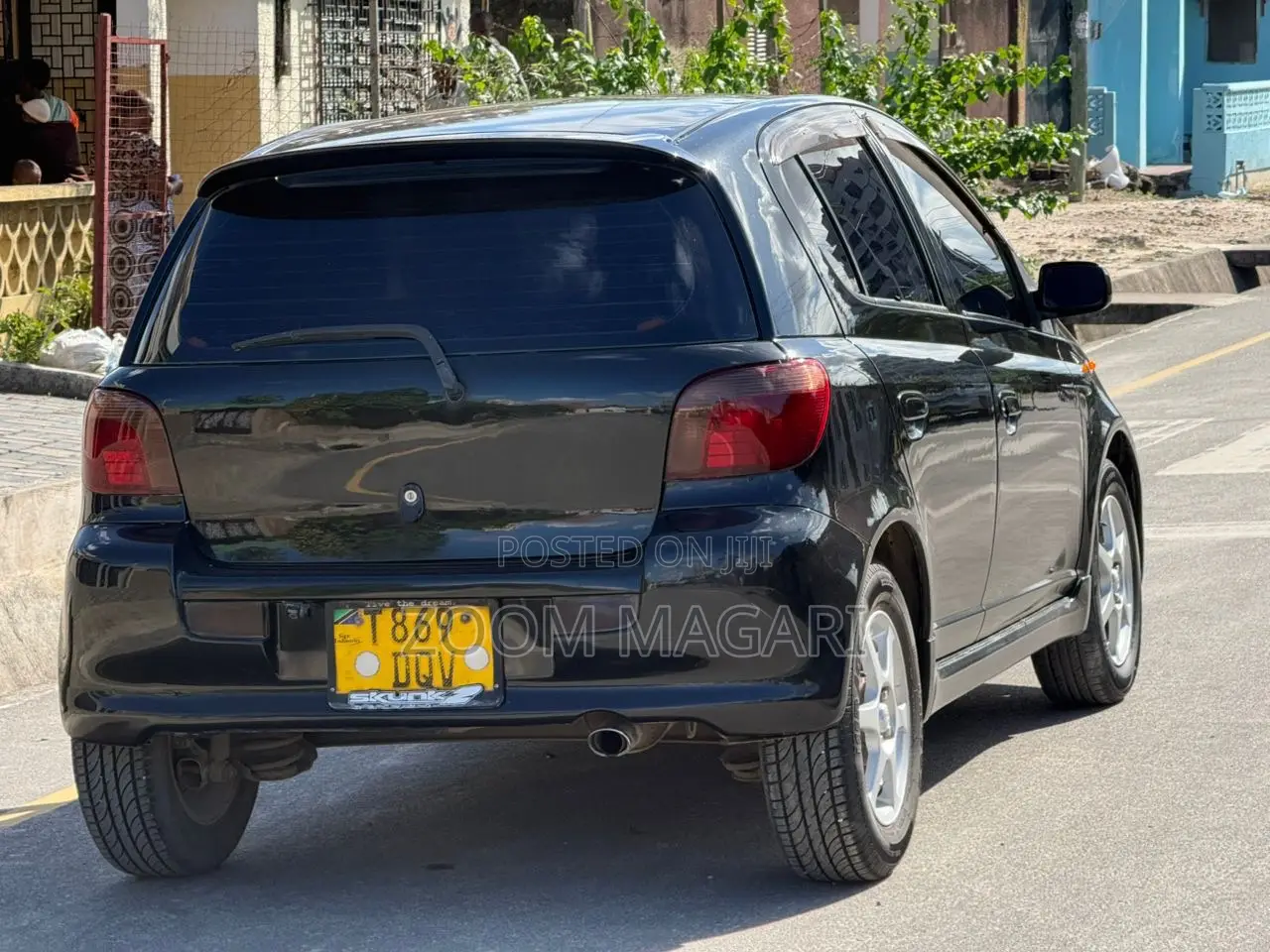 Toyota Vitz 2002 Black