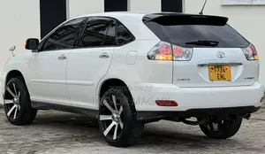 Toyota Harrier 2010 White