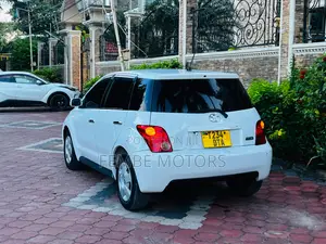 Toyota IST 2005 White