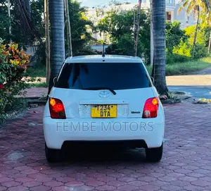 Toyota IST 2005 White