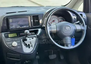Toyota Wish 2007 Silver