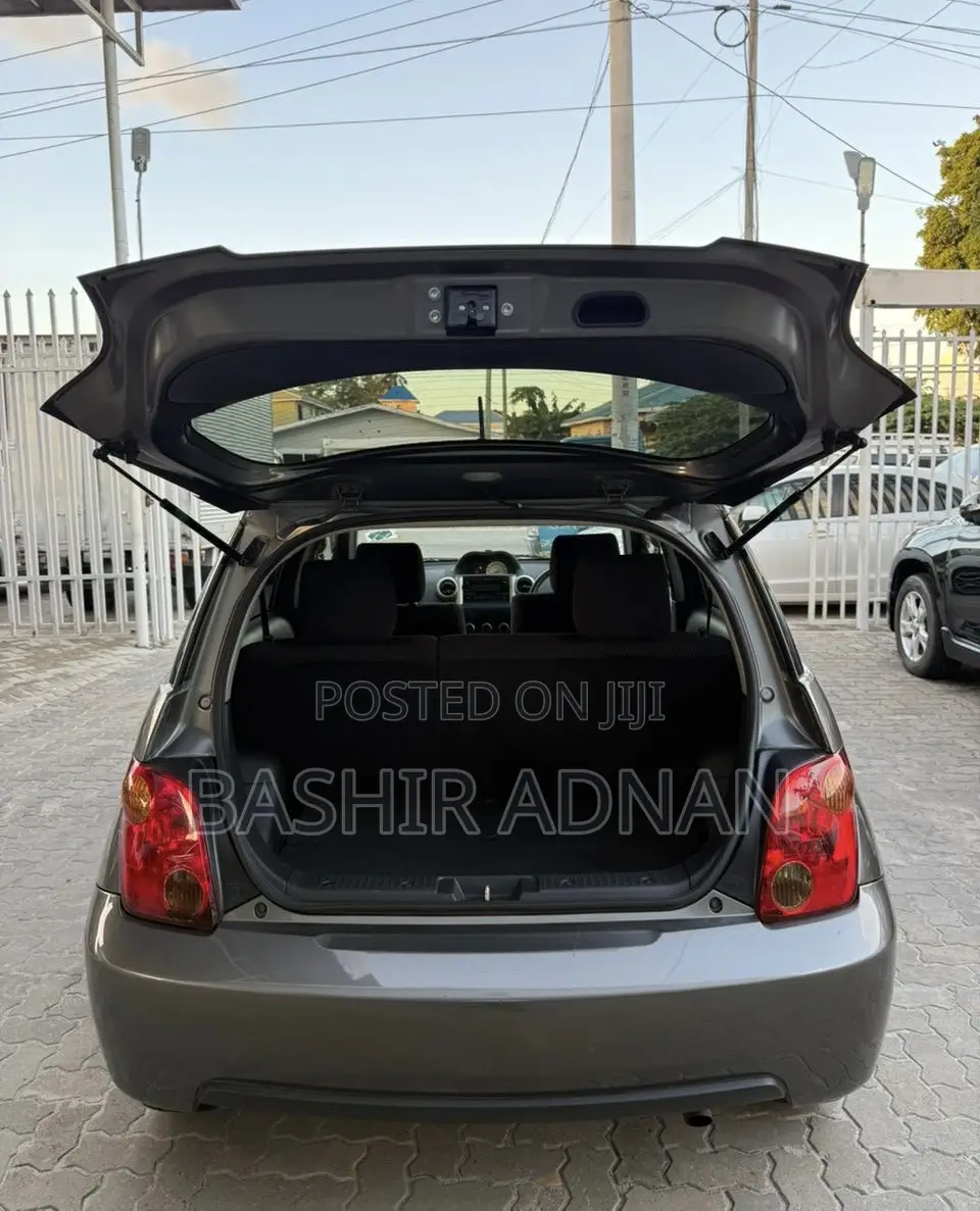 Toyota IST 2005 Gray
