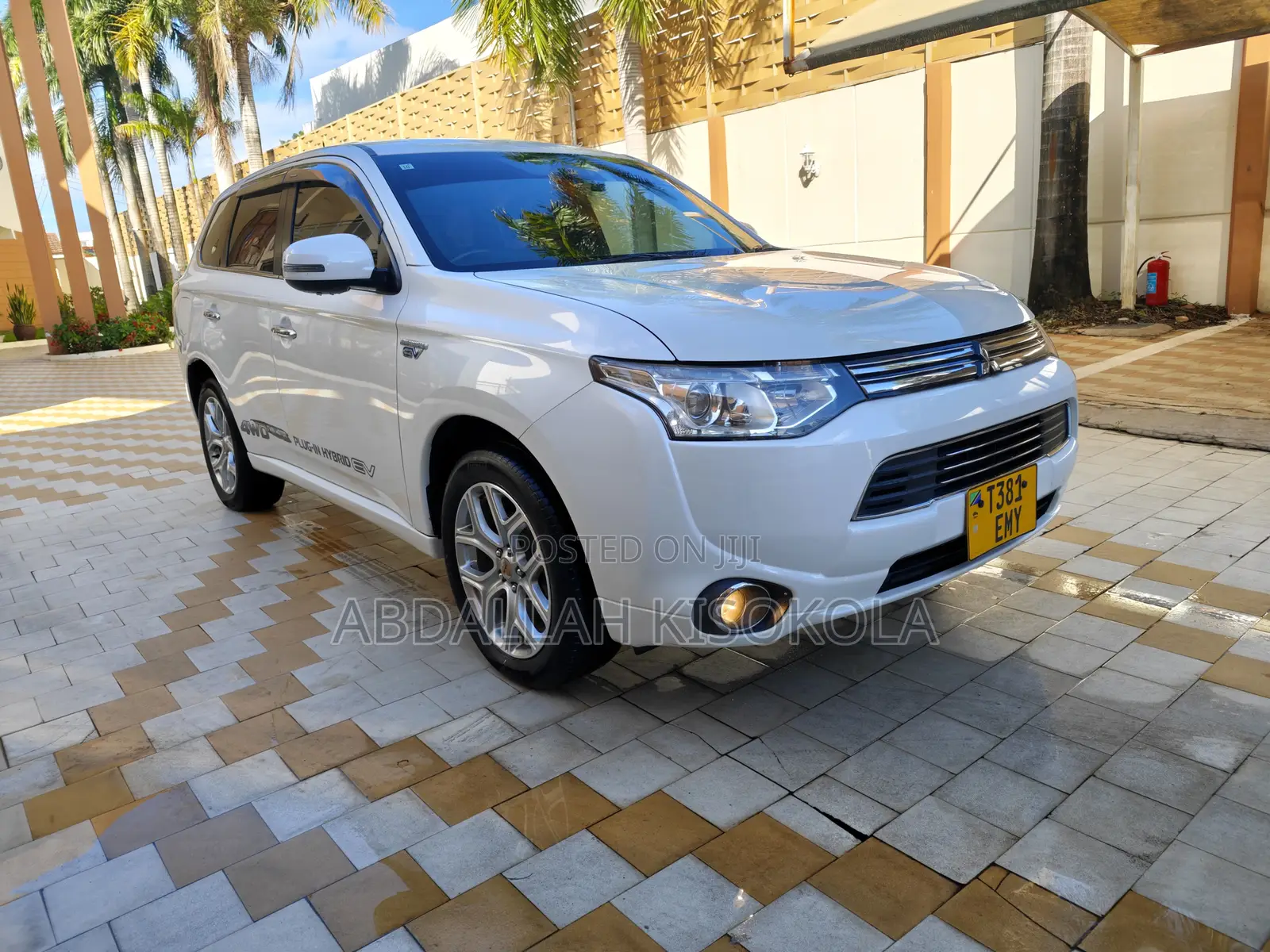 Mitsubishi Outlander 2.0 PHEV AWD 2013 White