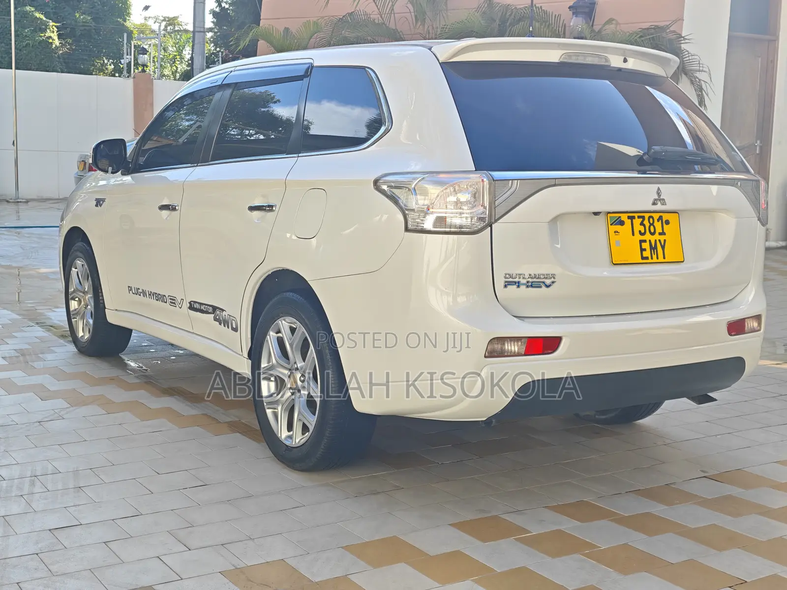 Mitsubishi Outlander 2.0 PHEV AWD 2013 White