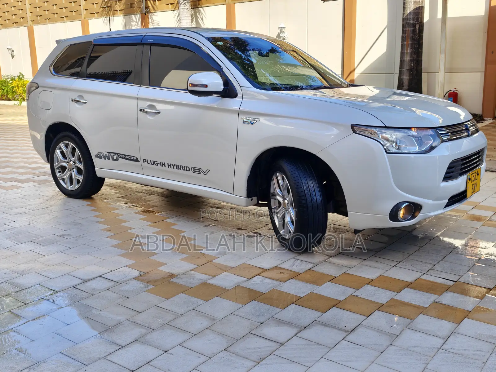 Mitsubishi Outlander 2.0 PHEV AWD 2013 White