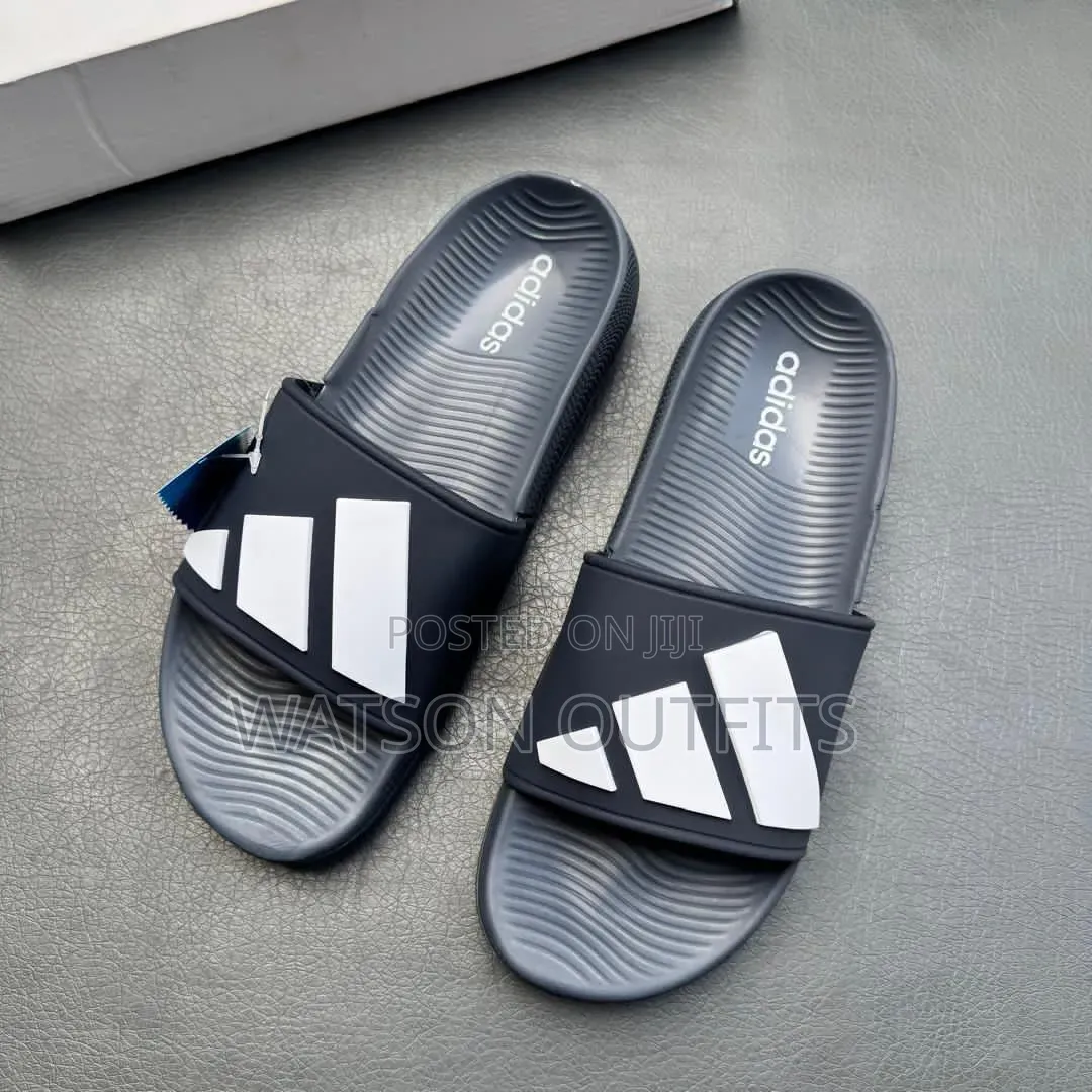 Slides or Slaidi Kali Au Hot Za Adidas Full Boxed