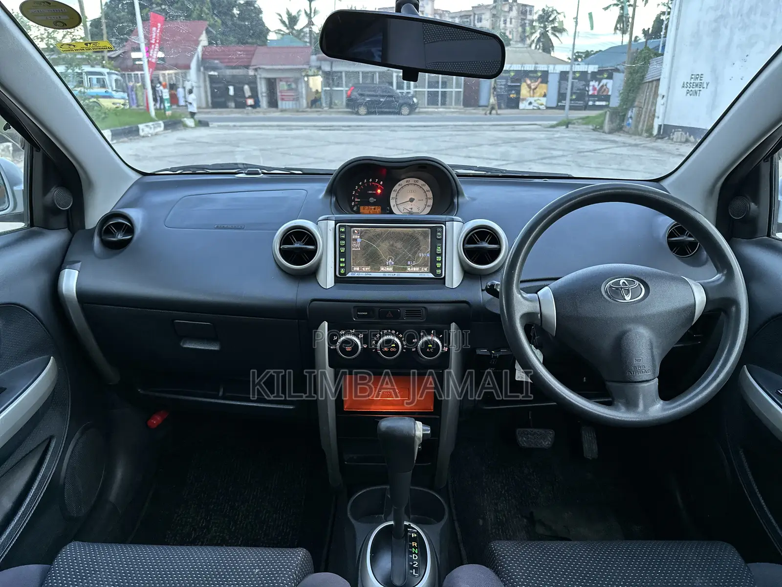 Toyota IST 2004 Silver