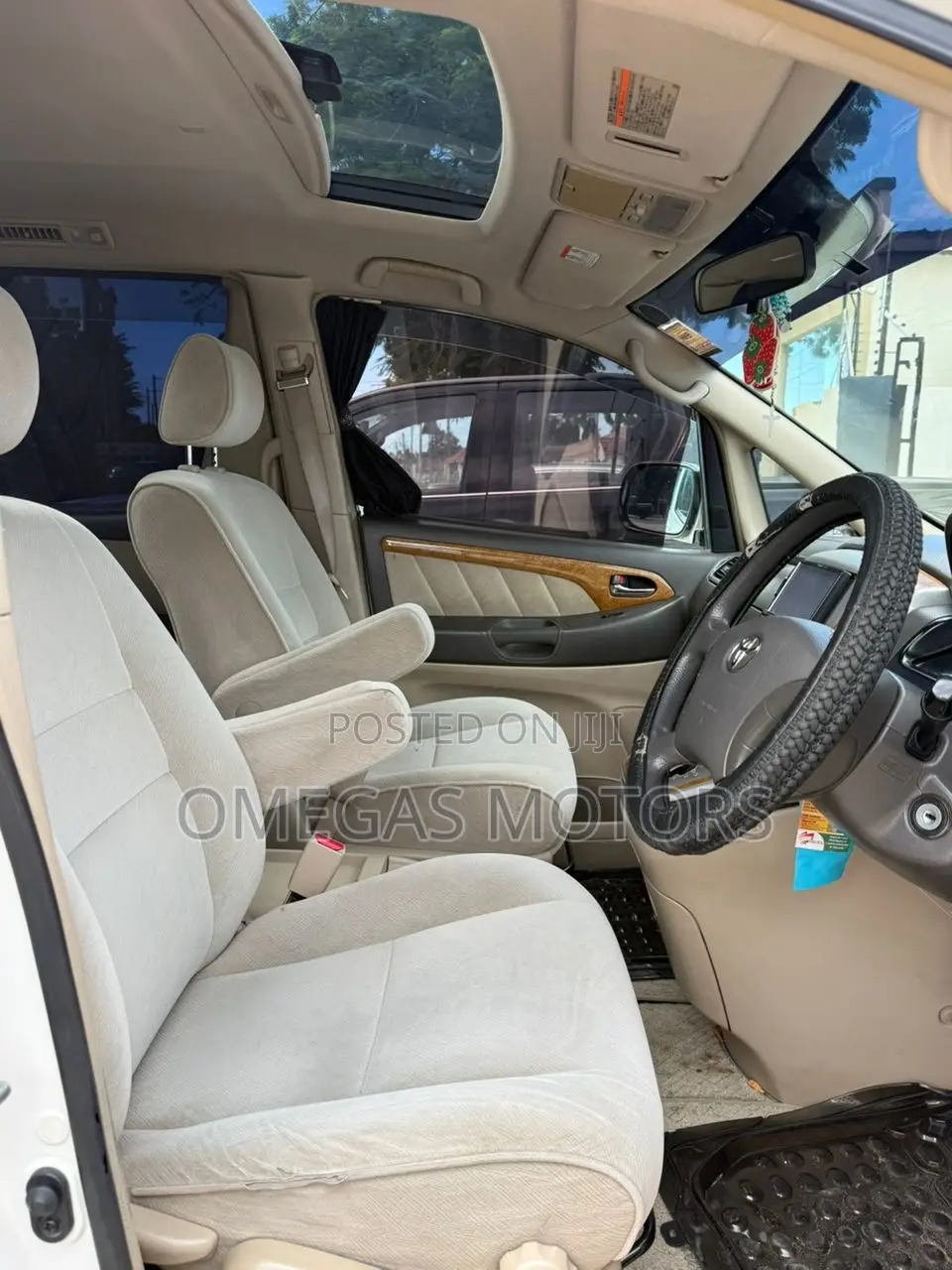 Toyota Alphard 2.4 Petrol AWD 2006 White