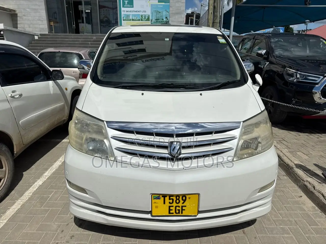Toyota Alphard 2.4 Petrol AWD 2006 White