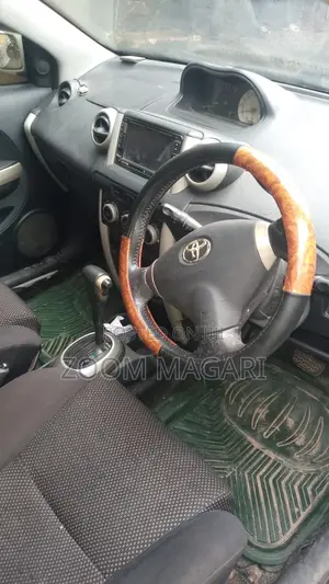 Toyota Alphard 2006 White