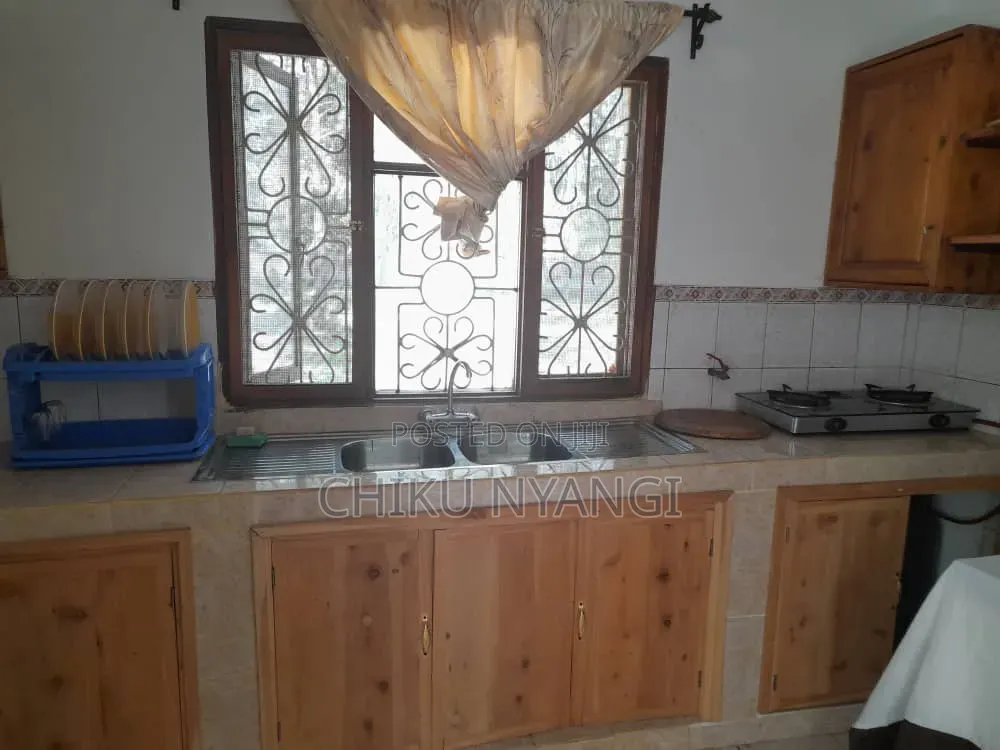 4bdrm House in Chiku Nyangi, Central Business Area for rent