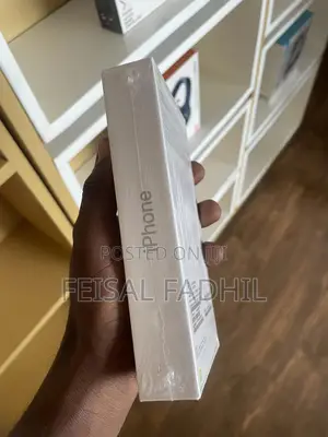New Apple iPhone 13 128 GB White