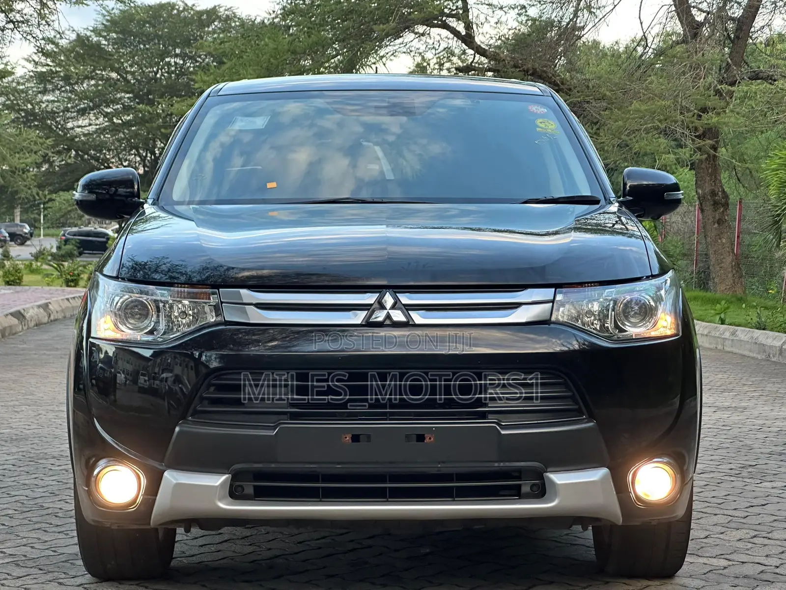 Mitsubishi Outlander 2015 Black