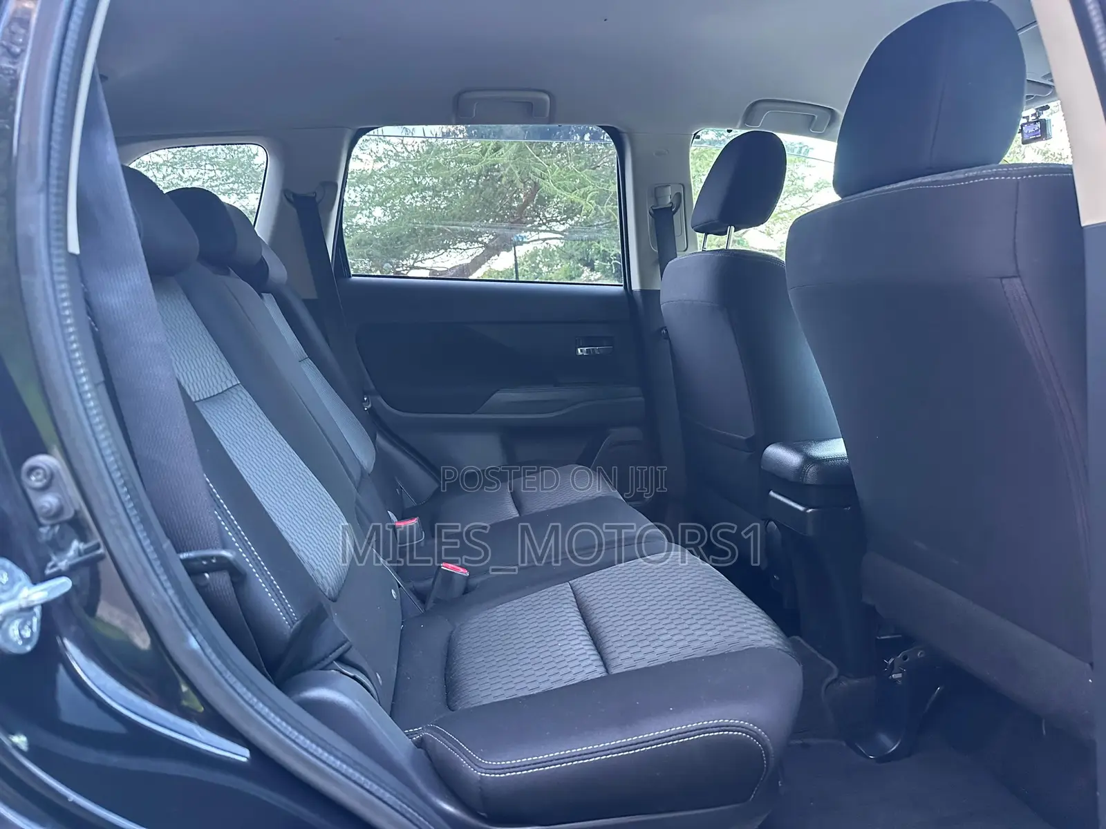 Mitsubishi Outlander 2015 Black