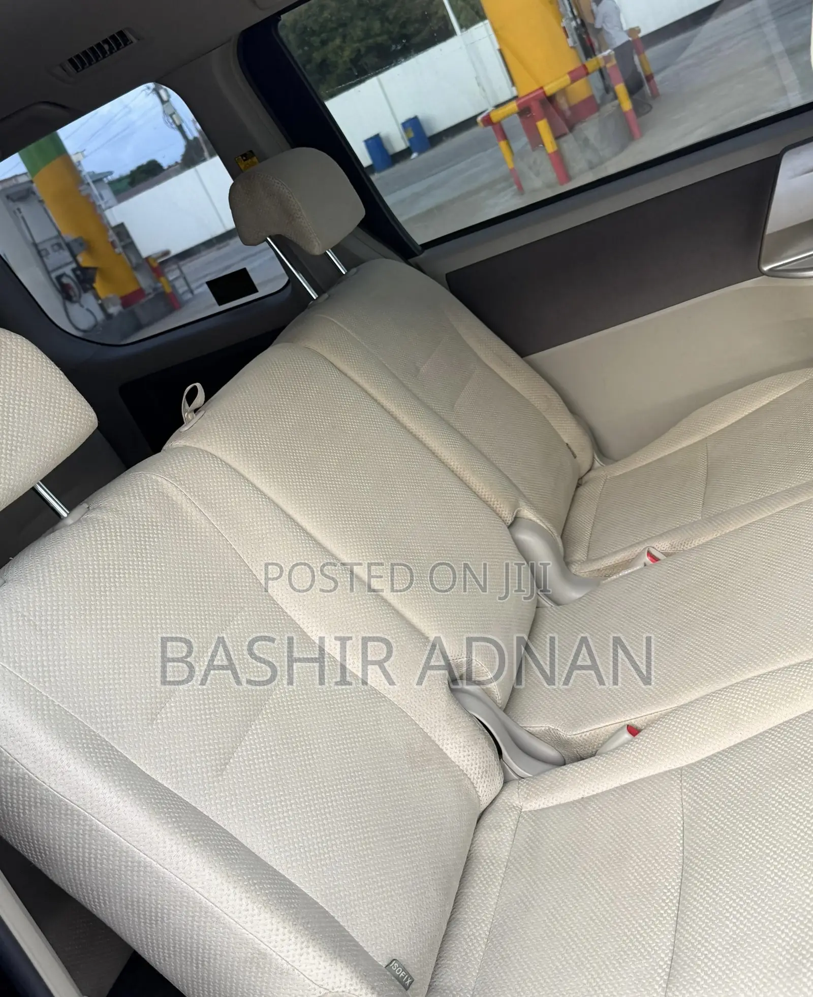 Toyota Noah 2.0 143hp FWD (8 Seater) 2009 Black