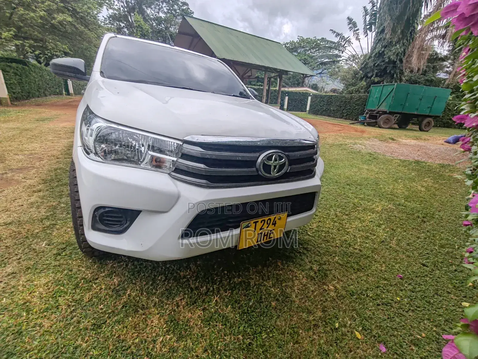 Toyota Hilux Revo Double Cab Deisel 2.4 RWD 2016 White