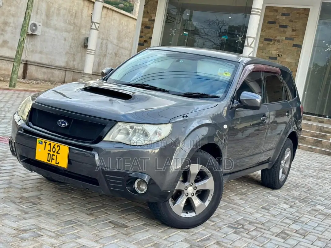 Subaru Forester 2010 Gray