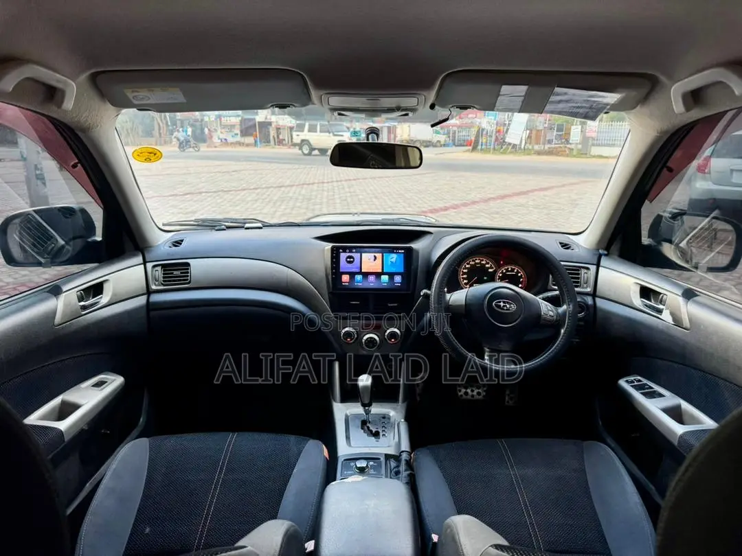 Subaru Forester 2010 Gray
