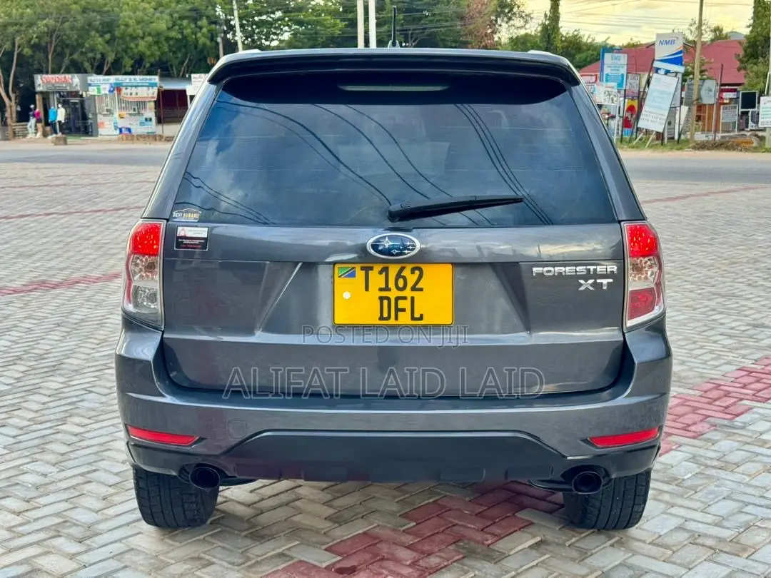 Subaru Forester 2010 Gray
