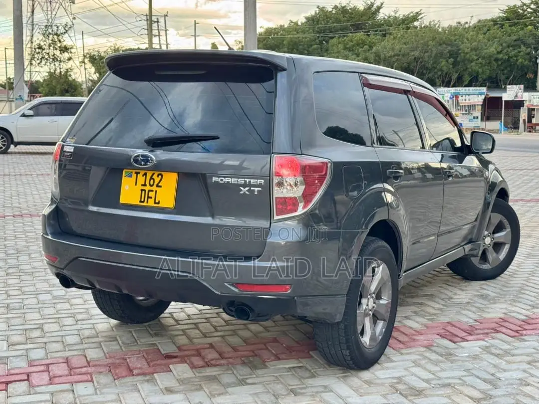 Subaru Forester 2010 Gray