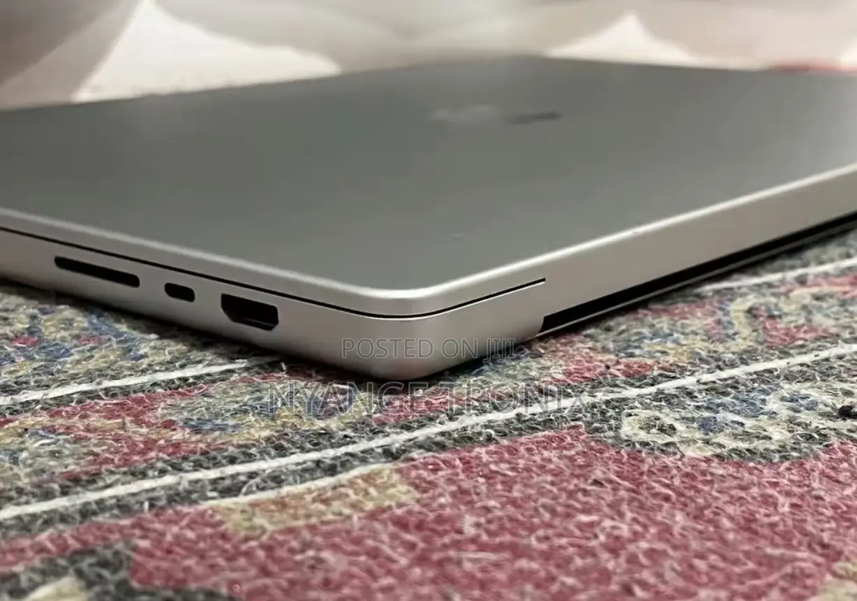 Laptop Apple MacBook Pro M1 32GB Apple M1 Max SSD 1T