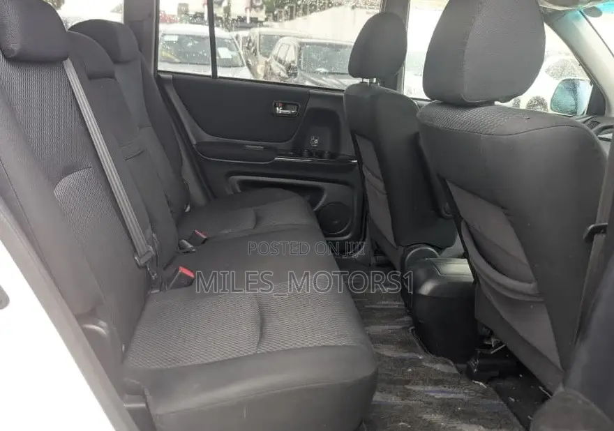 Toyota Kluger 2006 White