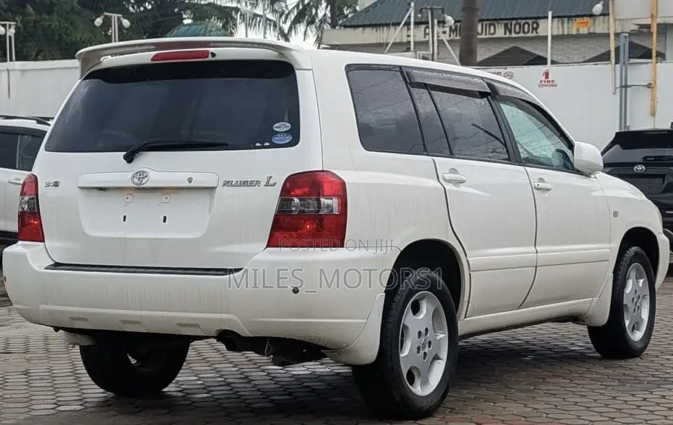 Toyota Kluger 2006 White
