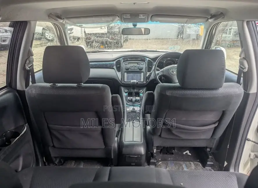 Toyota Kluger 2006 White